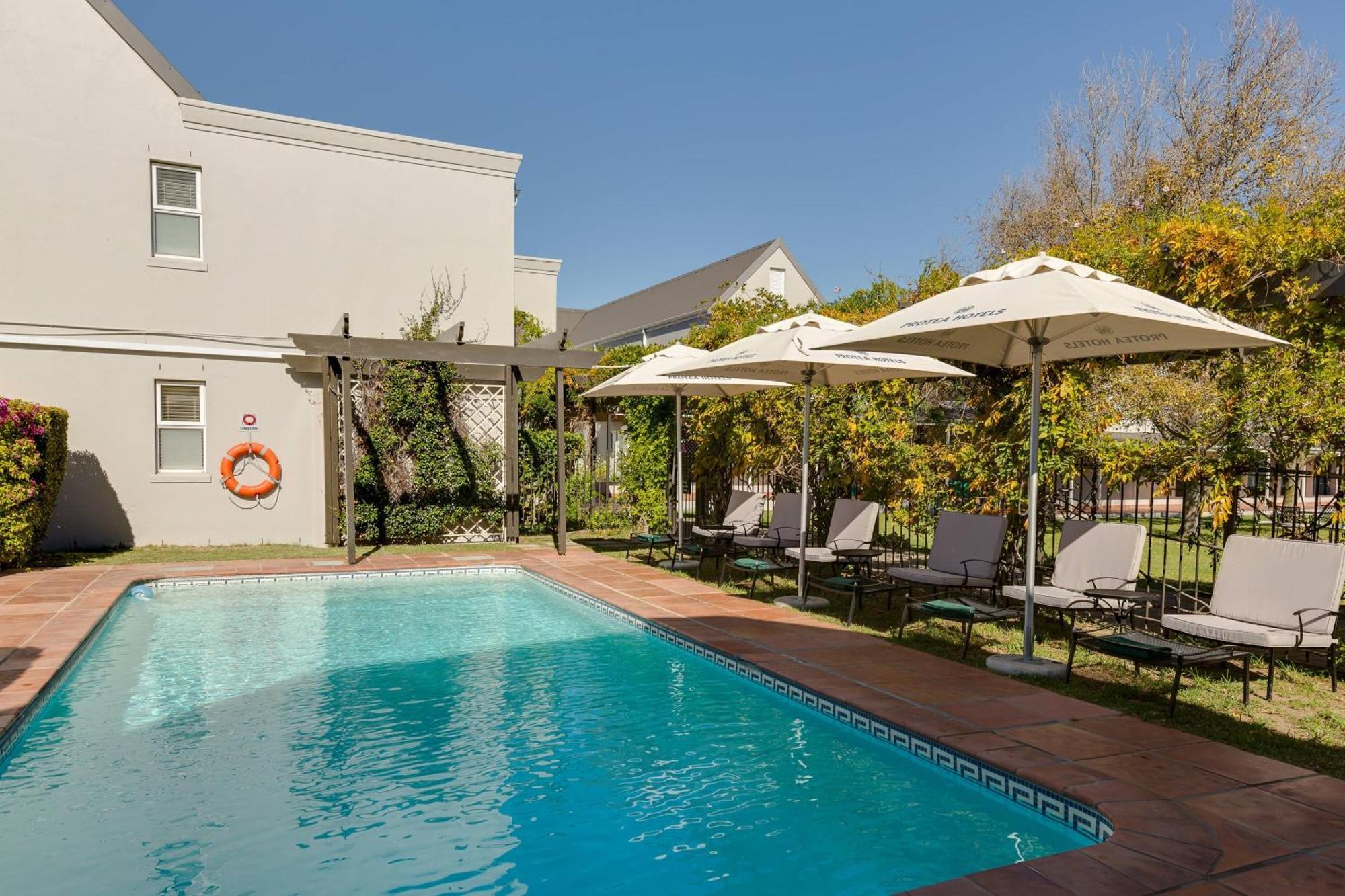 Protea Hotel By Marriott Cape Town Mowbray Esterno foto